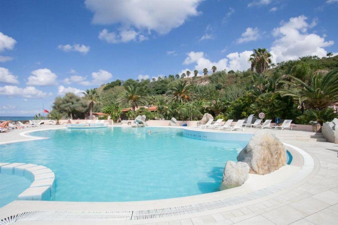 Hotel Villaggio Cala Di Volpe Capo Vaticano Exteriér fotografie