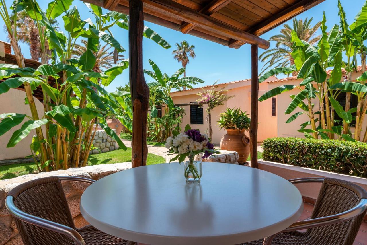Hotel Villaggio Cala Di Volpe Capo Vaticano Exteriér fotografie