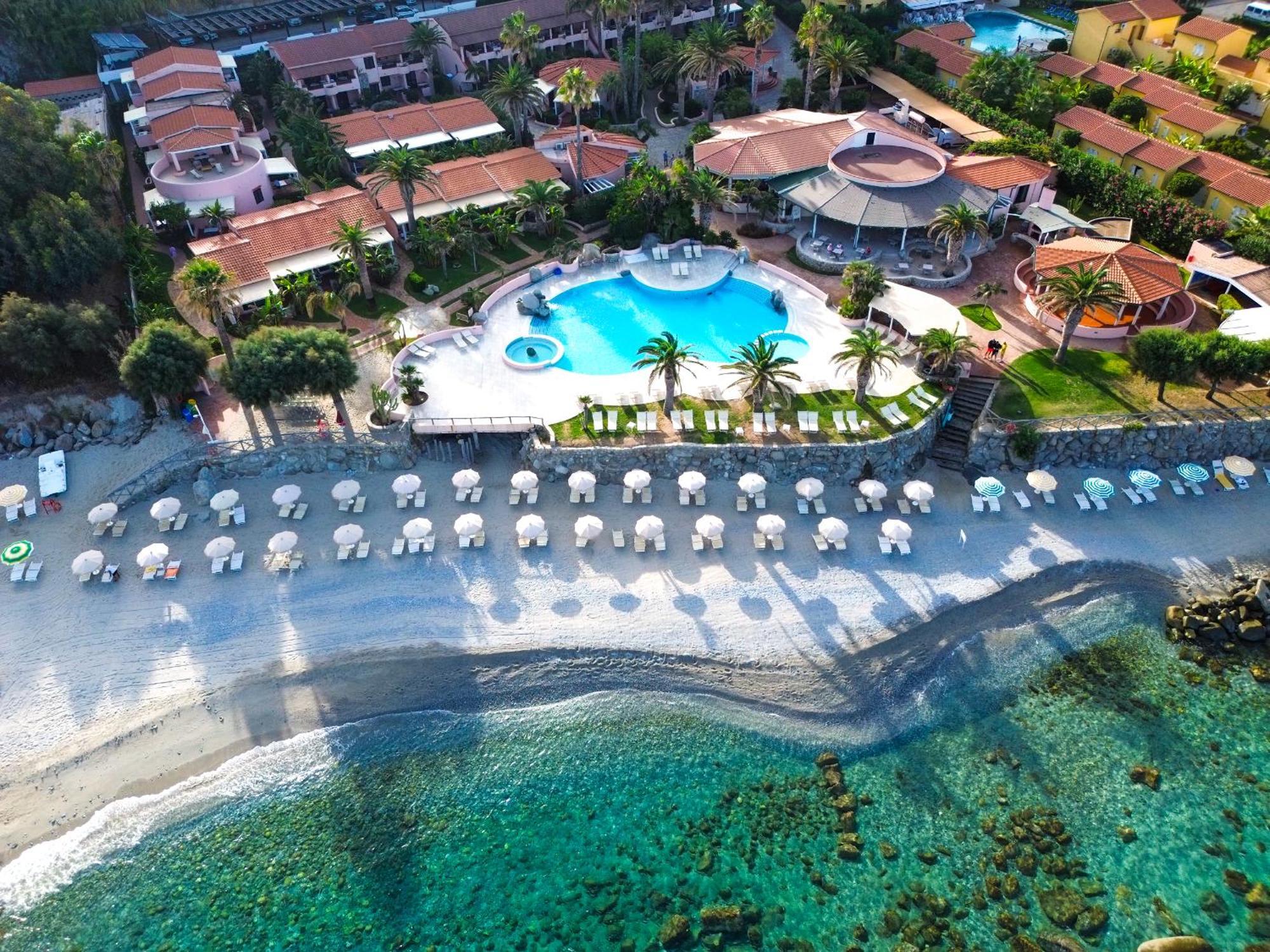 Hotel Villaggio Cala Di Volpe Capo Vaticano Exteriér fotografie