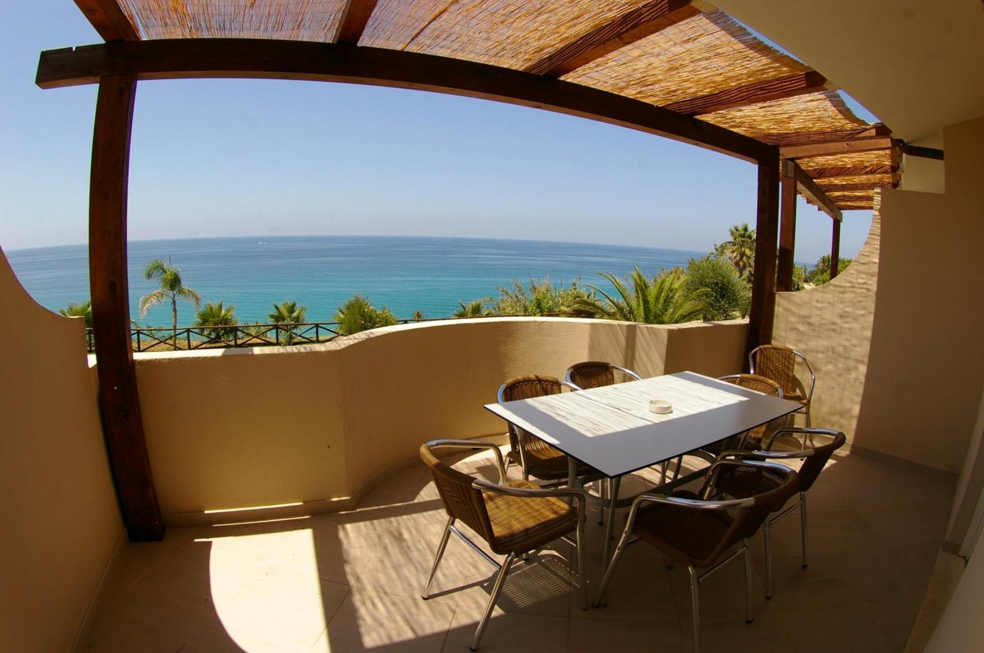 Hotel Villaggio Cala Di Volpe Capo Vaticano Exteriér fotografie