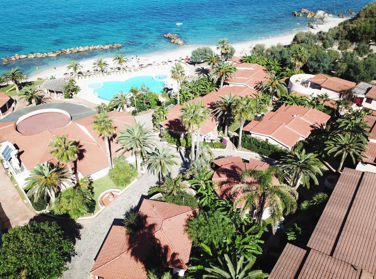 Hotel Villaggio Cala Di Volpe Capo Vaticano Exteriér fotografie